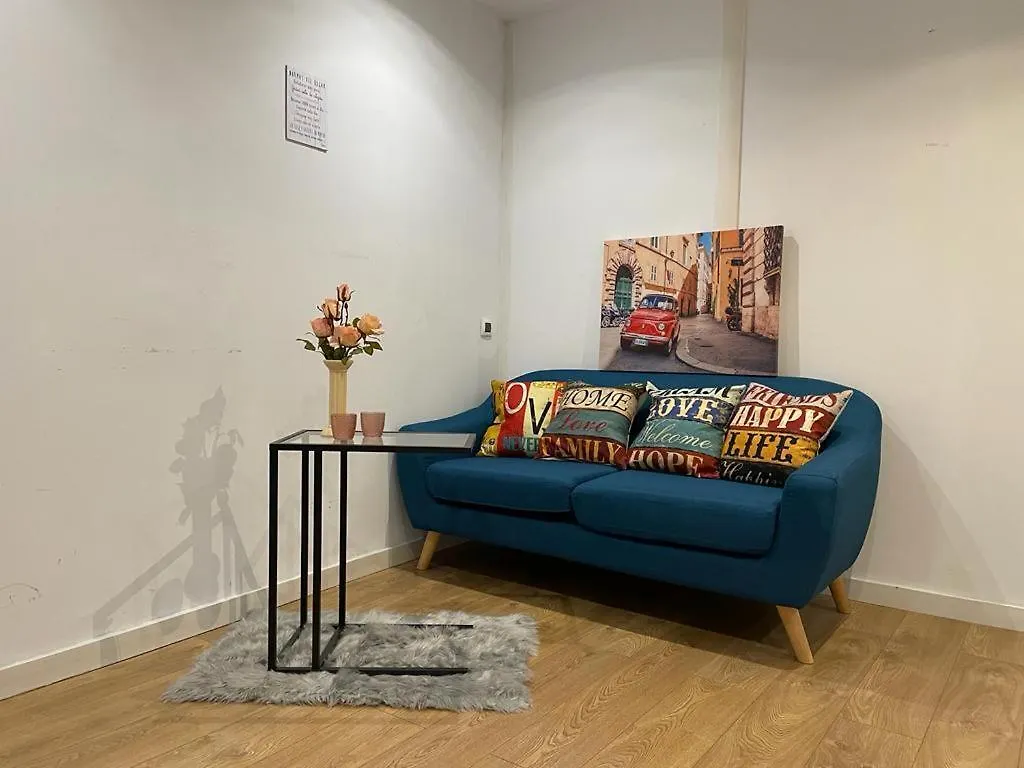 Barcelona Rambla Rooms