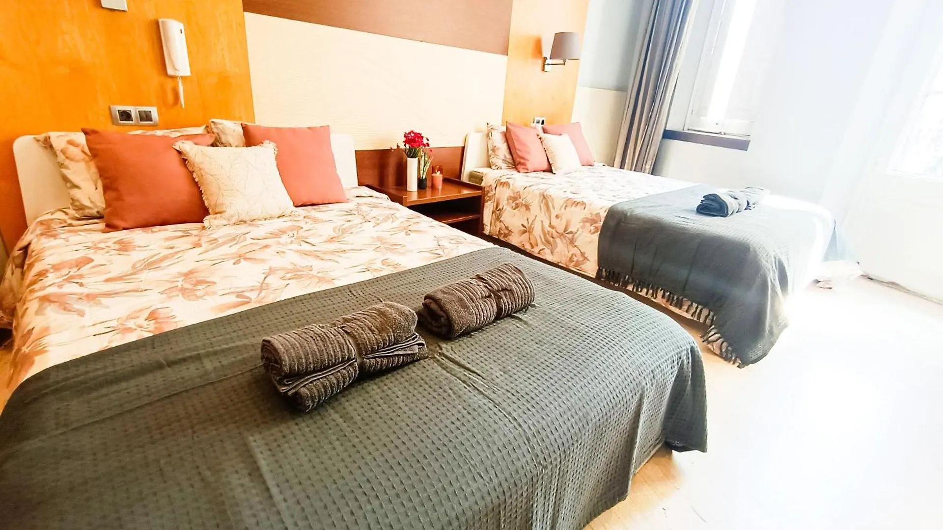 Barcelona Rambla Rooms 0*,  Spain