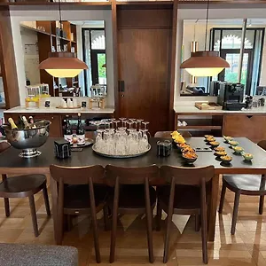 Praktik èssens Hotel